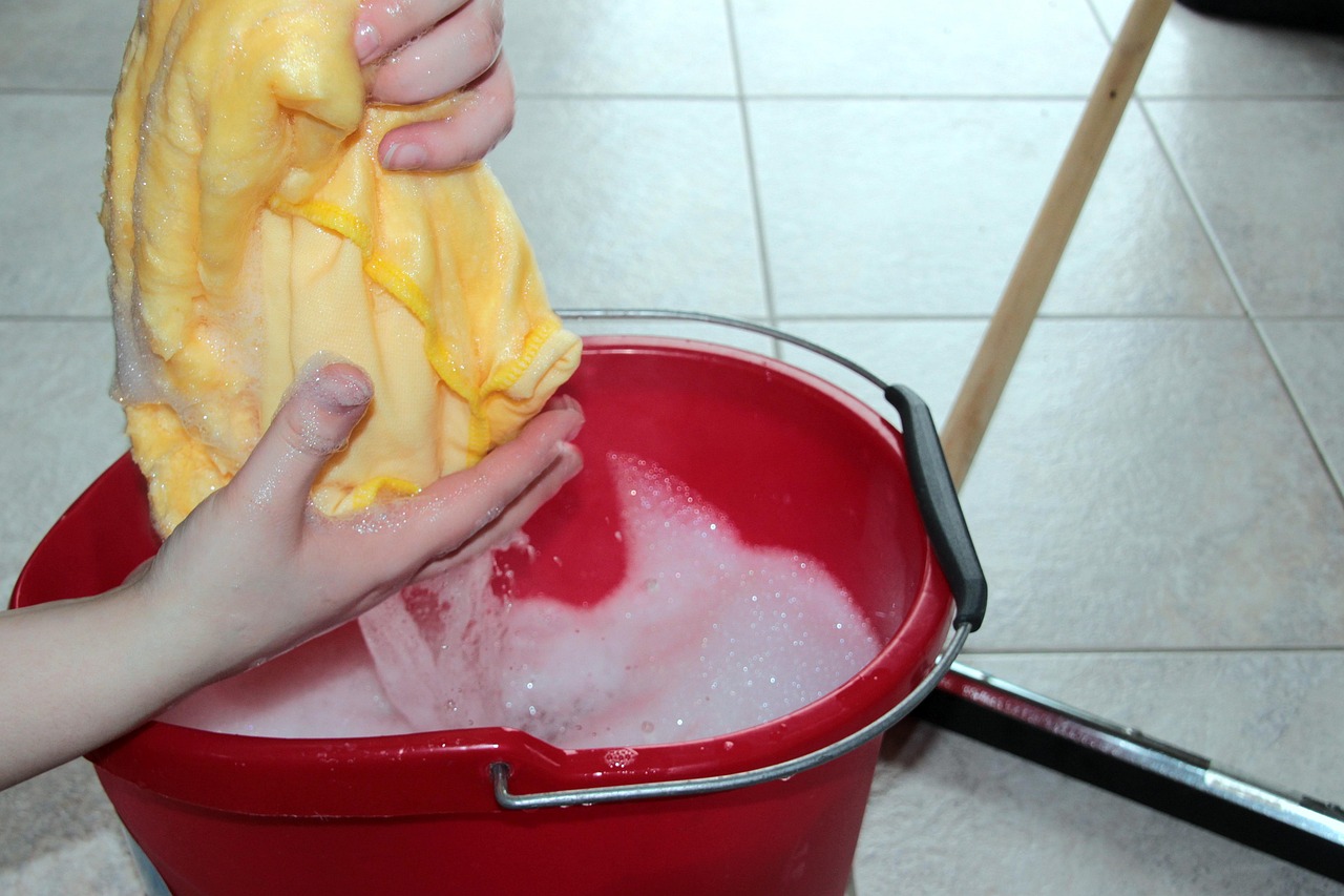 Restaurant kitchen cleaning