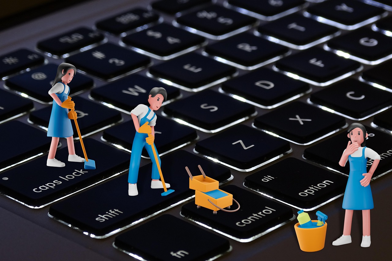 Clean office keyboard
